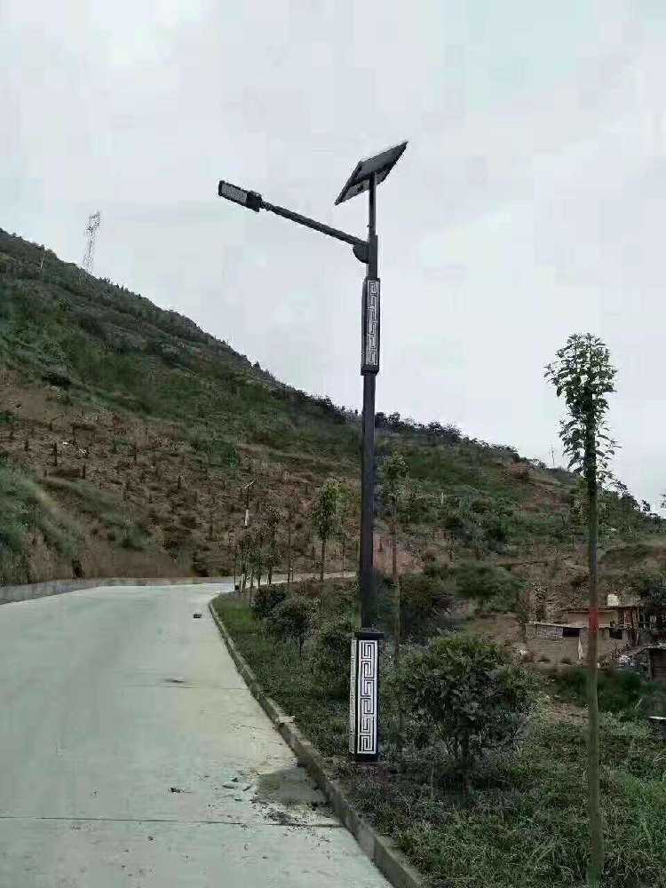 沙依巴克区仿古太阳能路灯